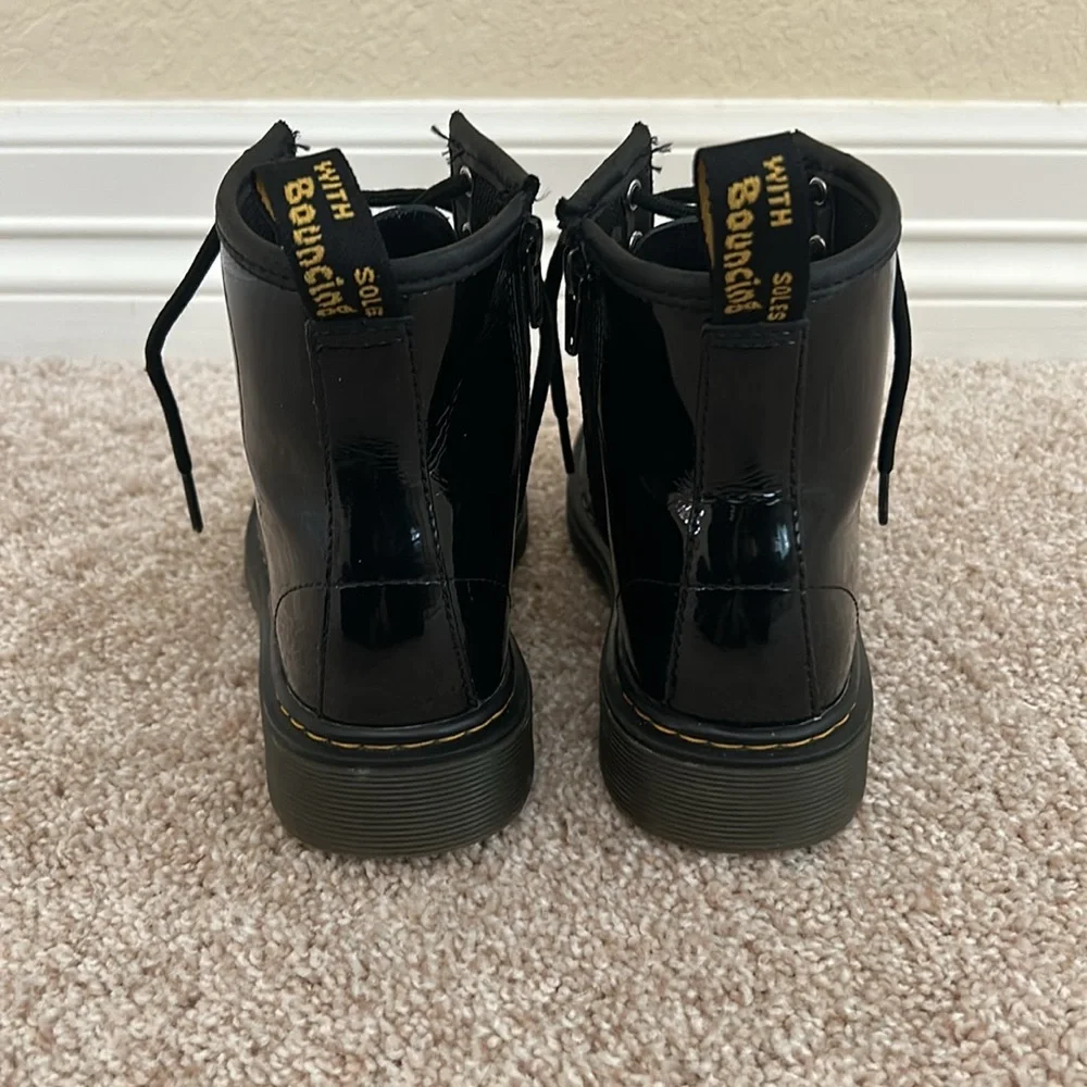 Dr. Martens JUNIOR 1460 PATENT LEATHER LACE UP BOOTS - Black